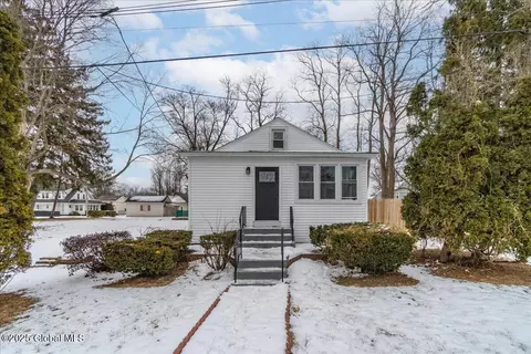 1828 Rensselaer Ave, Schenectady, NY 12303