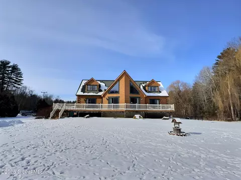 7 Elmore Robinson Rd, Mechanicville, NY 12118