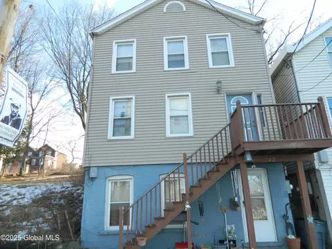 742 East St, Rensselaer, NY 12144