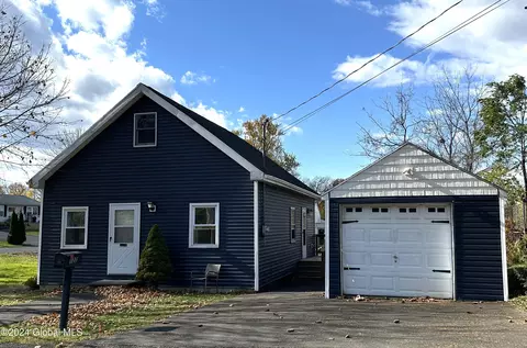 122 Cliffe Ave, Rensselaer, NY 12144