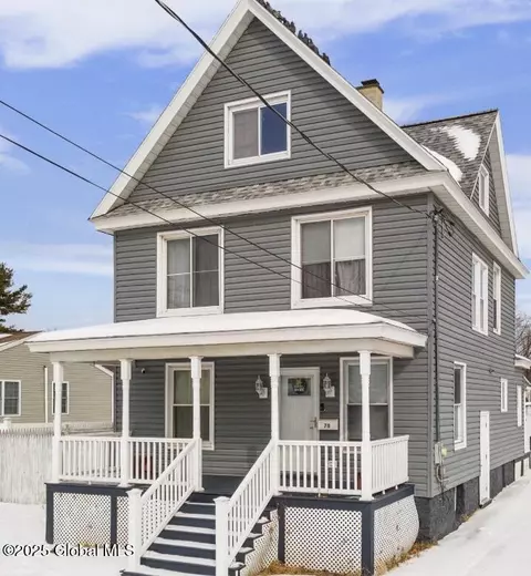70 Mccleary Ave, Amsterdam, NY 12010