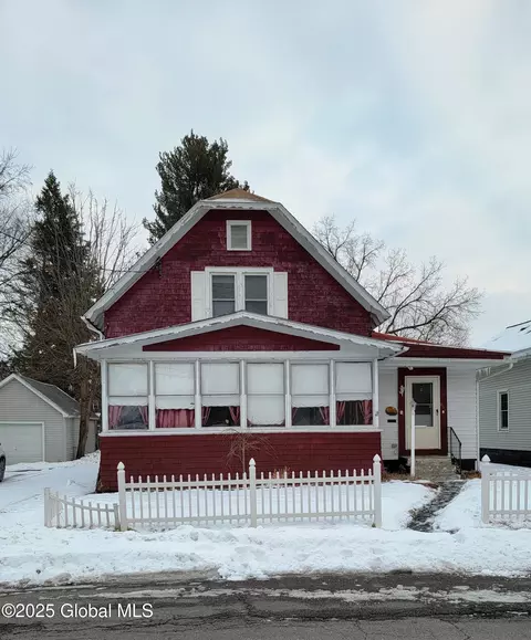 208 Sanders Ave, Scotia, NY 12302
