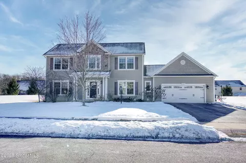 212 Landbridge Dr, Altamont, NY 12009