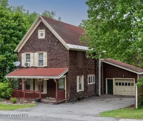 27 Canadarago St, Richfield Springs, NY 13439
