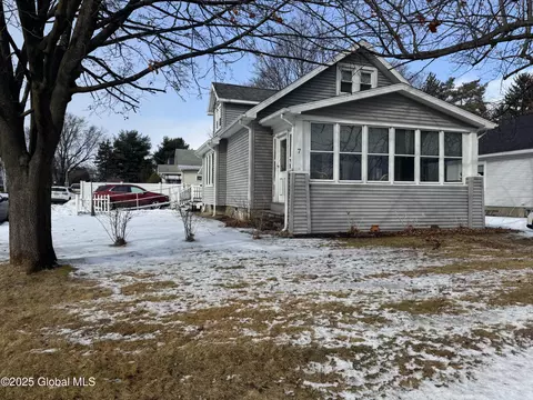 7 Ahl Ave, Albany, NY 12205