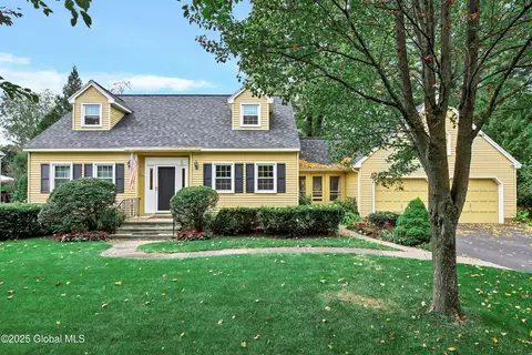 20 Linden Ave, Queensbury, NY 12804