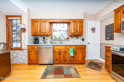 Kitchen - 707 Riverside Ave, Glenville, NY 12302 photo 2 of 5