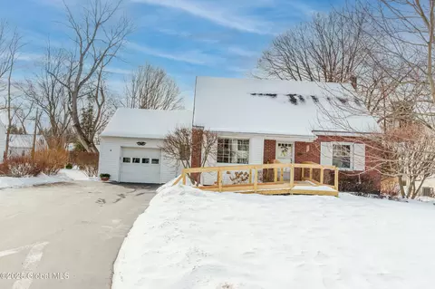 Exterior - 707 Riverside Ave, Glenville, NY 12302 photo 12 of 12