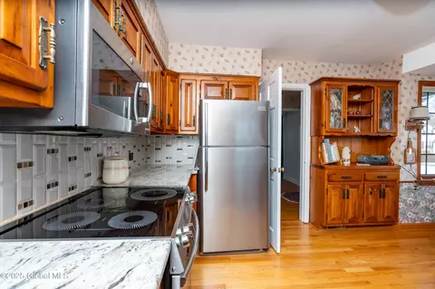 Kitchen - 707 Riverside Ave, Glenville, NY 12302 photo 5 of 5