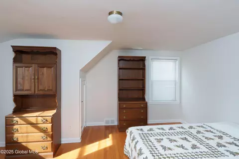 Bedroom - 707 Riverside Ave, Glenville, NY 12302 photo 6 of 9