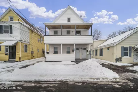 1331 Hodgson St, Schenectady, NY 12303