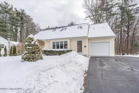 45 Alden Ct, Delmar, NY 12054