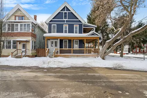 27 Milton Ave, Amsterdam, NY 12010