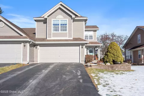 3 Wesley Pl, Voorheesville, NY 12186