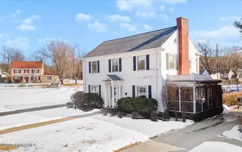 10 Eaton Rd, Troy, NY 12180