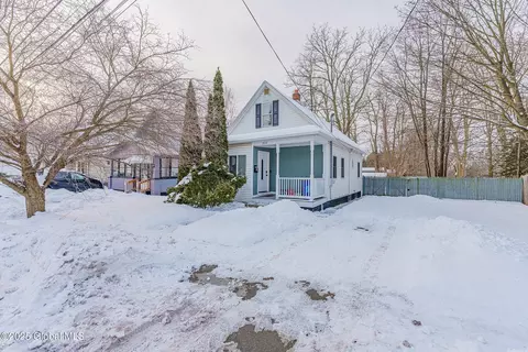 2514 Turner Ave, Schenectady, NY 12306