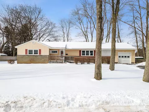 22 Elmwood St, Albany, NY 12203