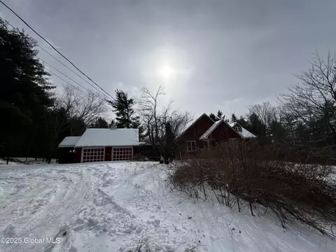 195 Bullock Rd, Slingerlands, NY 12159