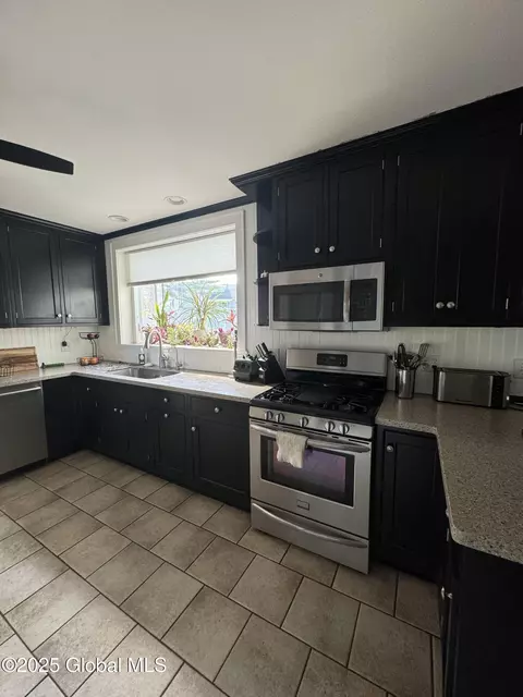 1061 Teviot Rd, Schenectady, NY 12308 photo 6