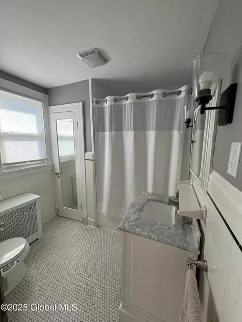 1061 Teviot Rd, Schenectady, NY 12308 photo 16