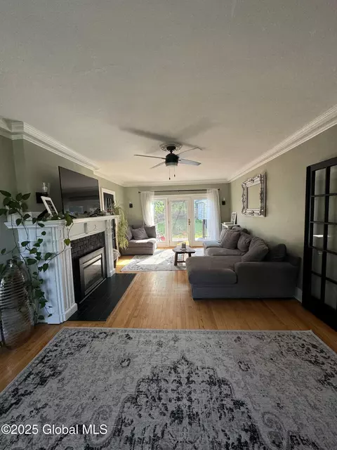 1061 Teviot Rd, Schenectady, NY 12308 photo 4