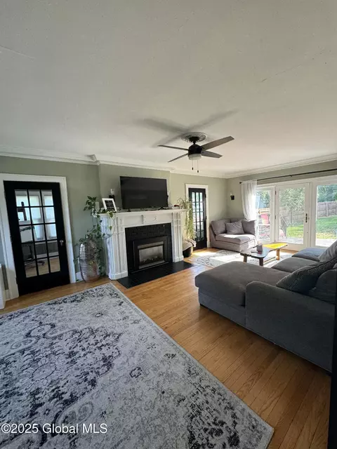 1061 Teviot Rd, Schenectady, NY 12308 photo 3
