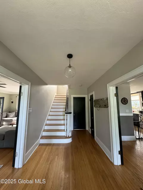 1061 Teviot Rd, Schenectady, NY 12308 photo 2