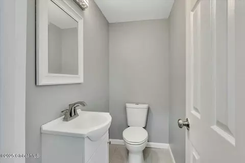 Bath - 832 Bradt St, Schenectady, NY 12306 photo 1 of 2