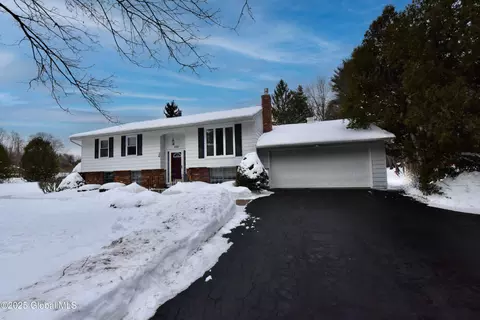 232 Van Aernem Rd, Ballston Spa, NY 12020