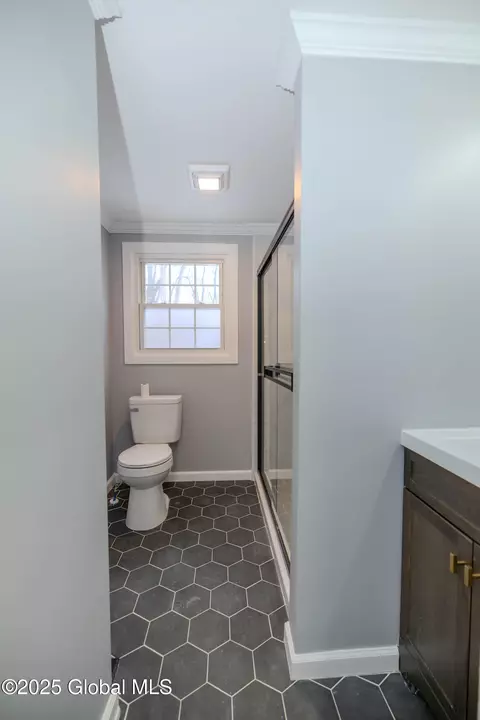 Bath - 358 Olean St, Schenectady, NY 12306 photo 2 of 7