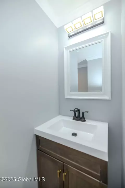 Bath - 358 Olean St, Schenectady, NY 12306 photo 7 of 7
