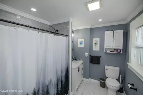 Bath - 348 Olean St, Schenectady, NY 12306 photo 2 of 9