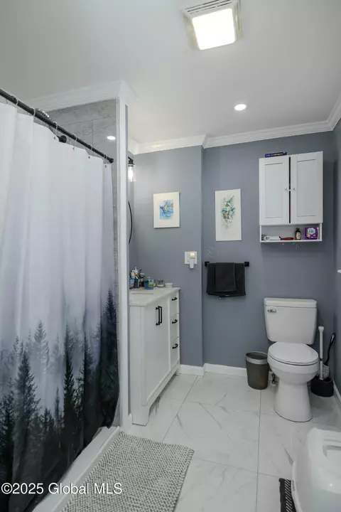 Bath - 348 Olean St, Schenectady, NY 12306 photo 3 of 9