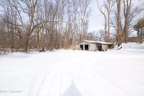 Exterior - 348 Olean St, Schenectady, NY 12306 photo 4 of 12
