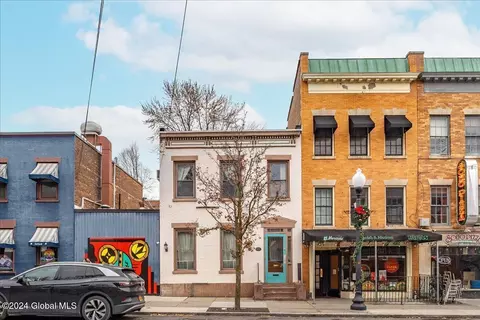 273 Lark St, Albany, NY 12210