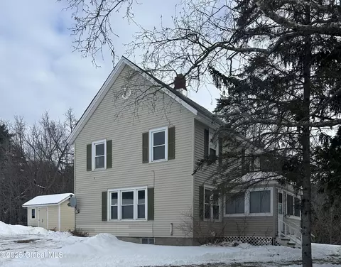 1719 Nys Rte 9n, Ticonderoga, NY 12883