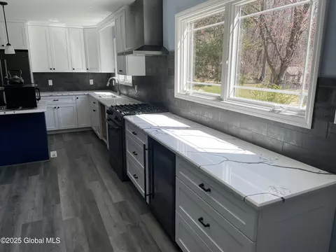 3665 E Lydius St, Schenectady, NY 12303 photo 7