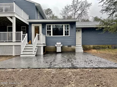 3665 E Lydius St, Schenectady, NY 12303 photo 4
