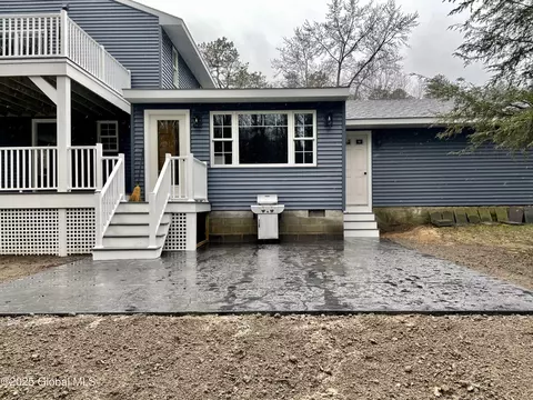 3665 E Lydius St, Schenectady, NY 12303 photo 3