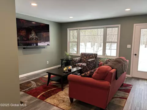 3665 E Lydius St, Schenectady, NY 12303 photo 12