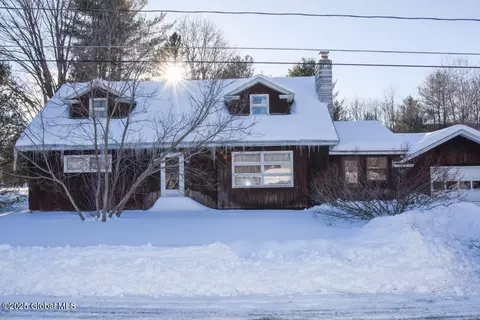 25 Fairview Ave, North Creek, NY 12853