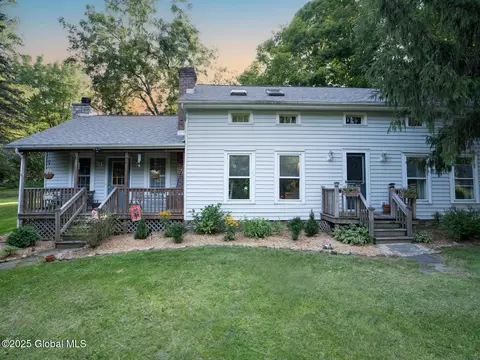 1149 Best Rd, East Greenbush, NY 12061