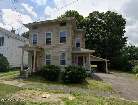 28 W Madison Ave, Johnstown, NY 12095
