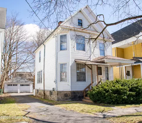13 Grant St, Utica, NY 13501