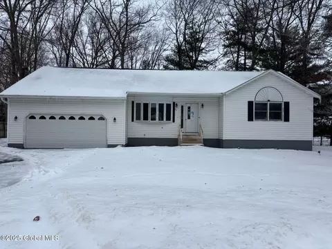 34 Apeldorn Dr, Schenectady, NY 12306