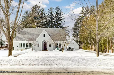 1425 Keyes Ave, Schenectady, NY 12309