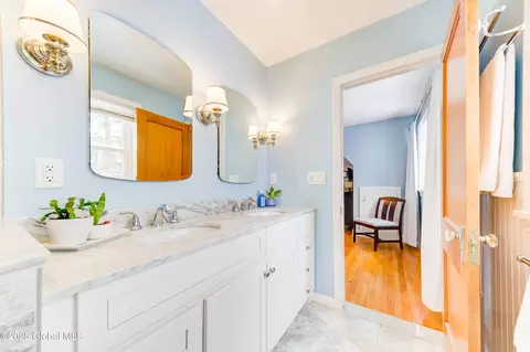 Bath - 1425 Keyes Ave, Schenectady, NY 12309 photo 11 of 11