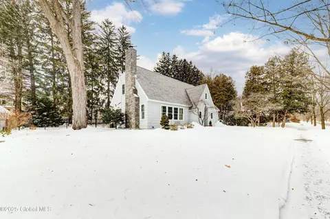 Exterior - 1425 Keyes Ave, Schenectady, NY 12309 photo 8 of 11