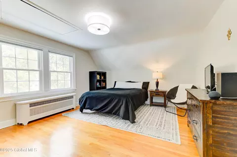 Bedroom - 1425 Keyes Ave, Schenectady, NY 12309 photo 3 of 9