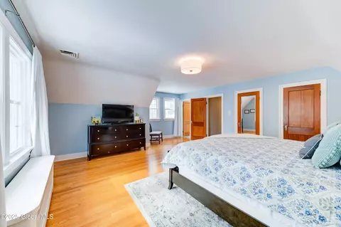 Bedroom - 1425 Keyes Ave, Schenectady, NY 12309 photo 6 of 9
